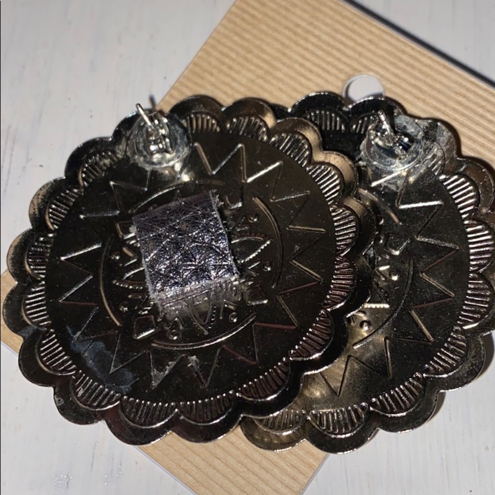 Large Concho studs - Picture 3 of 3